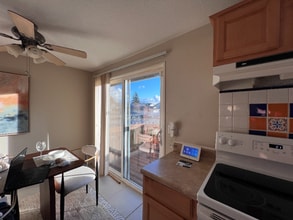 14655 SW 76th Ave, Unit 14 in Portland, OR - Building Photo - Building Photo