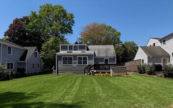 29 Ridgeley St in Darien, CT - Building Photo - Building Photo