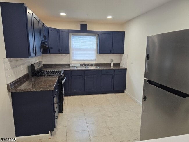 67 Lindsley Ave in Irvington, NJ - Building Photo - Building Photo