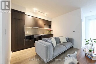 435-435 Richmond St W in Toronto, ON - Building Photo - Building Photo