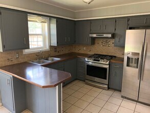 4911 57th St in Lubbock, TX - Building Photo - Building Photo