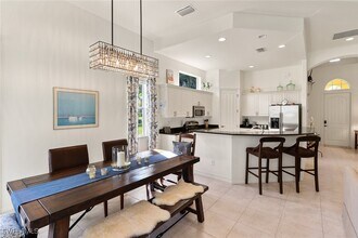 6534 Caldecott Dr in Naples, FL - Building Photo - Building Photo