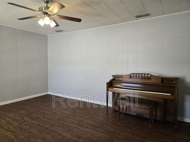 2407 28th St in Lubbock, TX - Building Photo - Building Photo