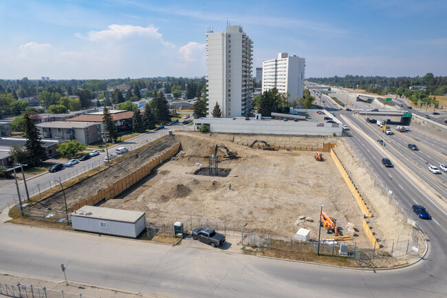 Glenmore Place in Calgary, AB - Building Photo - Building Photo