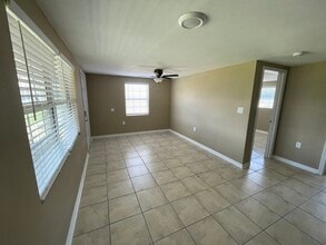 1205 W Pierce St, Unit 1205 in Lake Alfred, FL - Foto de edificio - Building Photo