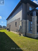 82 Acacia Rd in Pelham, ON - Building Photo - Building Photo