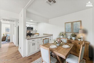 2739 E Tamarisk Ave in Phoenix, AZ - Building Photo - Building Photo
