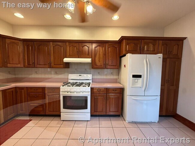 25 Putnam St in Somerville, MA - Foto de edificio - Building Photo