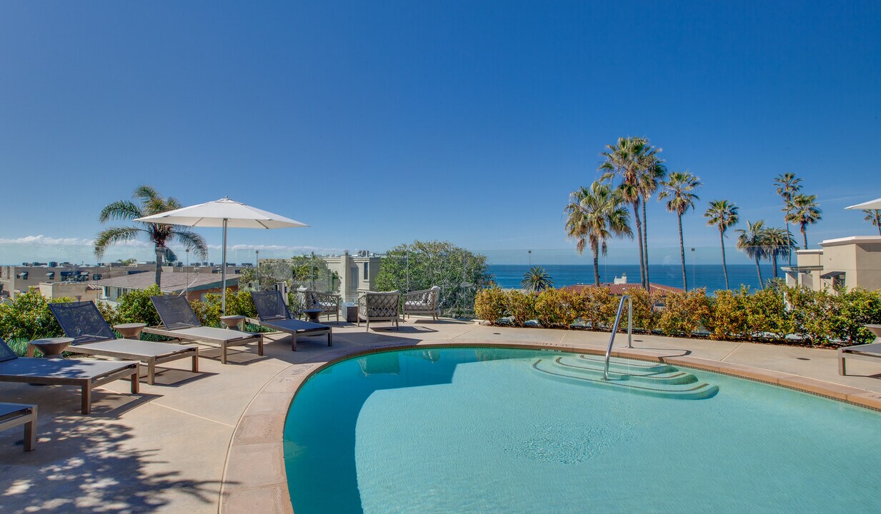 Ocean House on Prospect Apartment Homes in La Jolla, CA - Foto de edificio