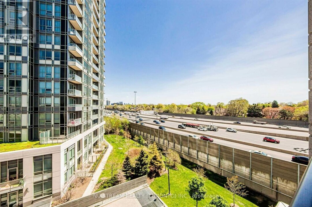 100-100 Harrison Garden Blvd in Toronto, ON - Building Photo