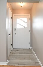 6939 Binney St in Omaha, NE - Building Photo - Building Photo