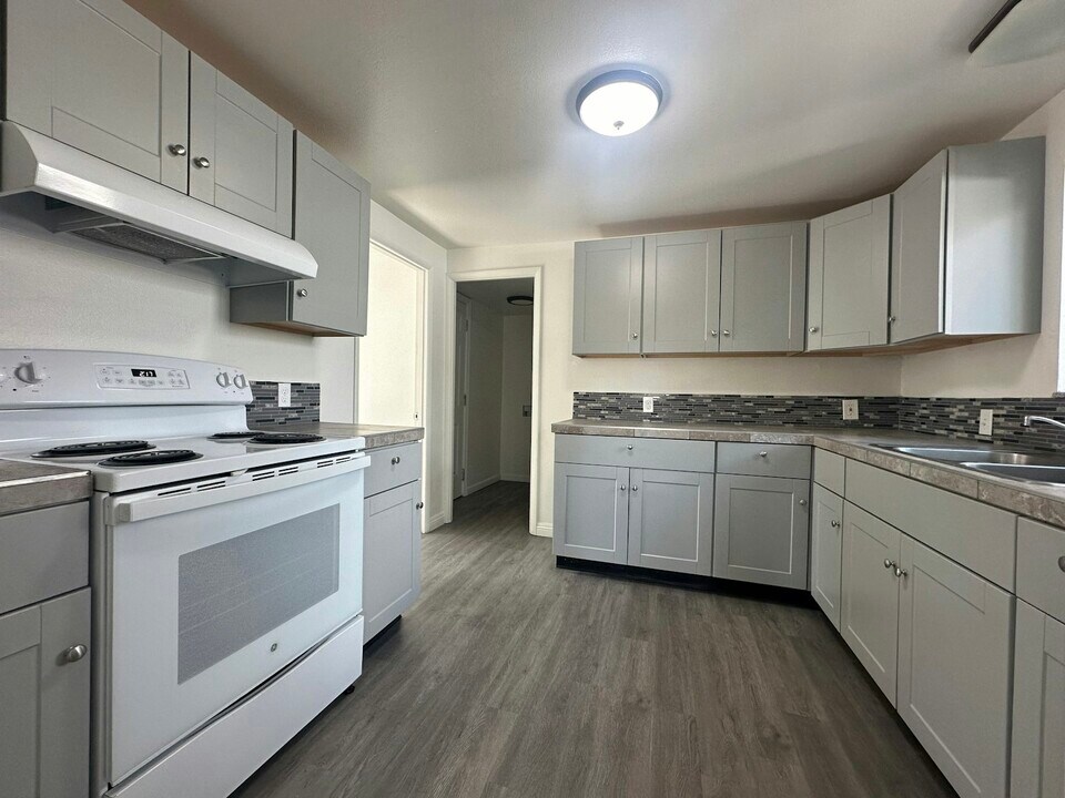 827 16th St in Sparks, NV - Building Photo