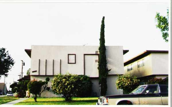 3445 Ariel Pl in Anaheim, CA - Foto de edificio - Building Photo