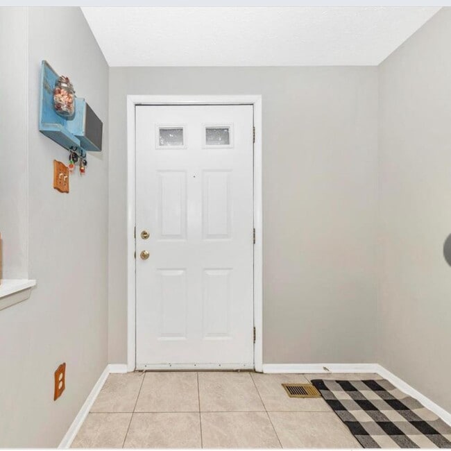 12461 Quail Woods Dr, Unit 554-101 in Germantown, MD - Building Photo - Building Photo