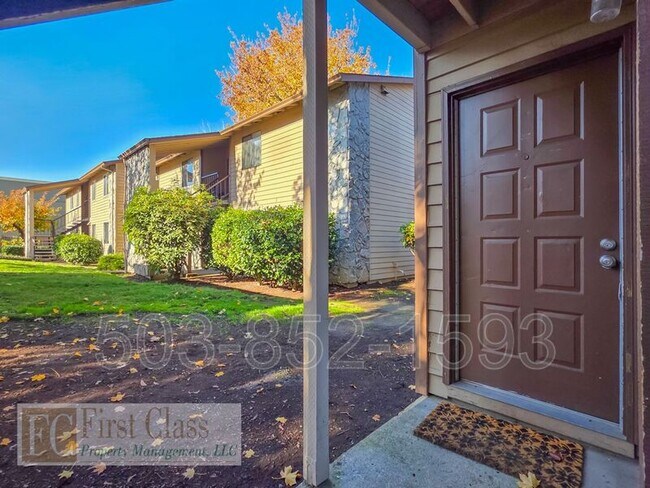 20125 SW Tualatin Valley Hwy in Beaverton, OR - Foto de edificio - Building Photo