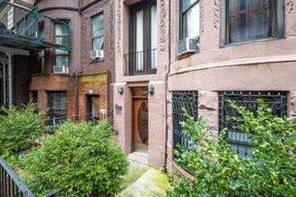 310 W 89th St in New York, NY - Foto de edificio - Building Photo