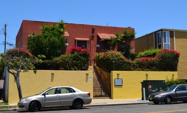 2710 Broadway in San Diego, CA - Building Photo - Primary Photo