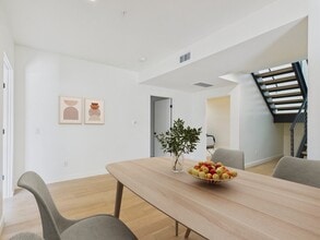 Vica Silver Lake in Los Angeles, CA - Building Photo - Building Photo