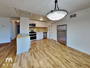 904 Ferndale Cir NE in Renton, WA - Building Photo - Building Photo