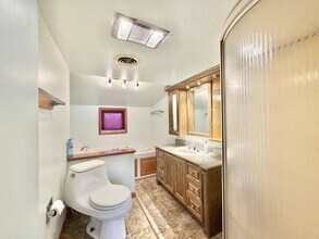 2107 W Avalon Rd in Janesville, WI - Building Photo - Building Photo