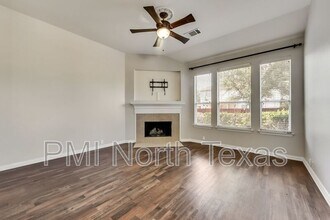 1325 Mockingbird Dr in Aubrey, TX - Building Photo - Building Photo