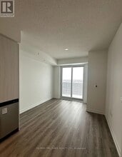 195 Commerce St in Vaughan, ON - Building Photo - Building Photo