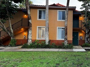 10717 Cleary Blvd in Plantation, FL - Building Photo - Building Photo