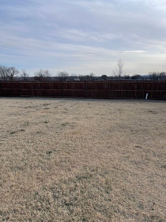 2429 Sebright Ave in Springdale, AR - Foto de edificio