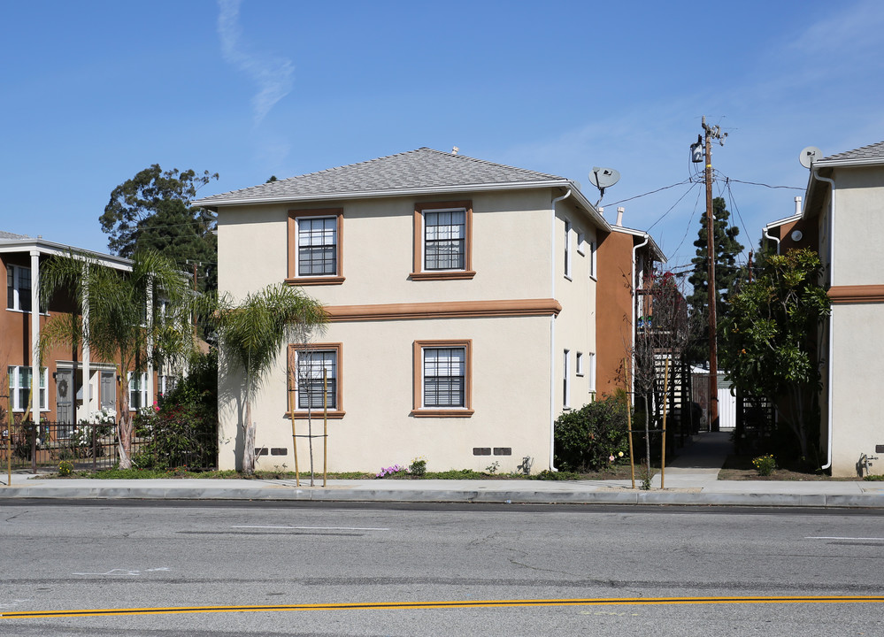 12315 Washington Pl in Los Angeles, CA - Building Photo