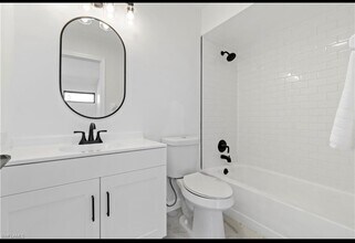 6213 Timberwood Cir in Ft. Myers, FL - Building Photo - Building Photo