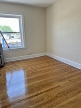 4421 W Fullerton Ave in Chicago, IL - Building Photo - Building Photo