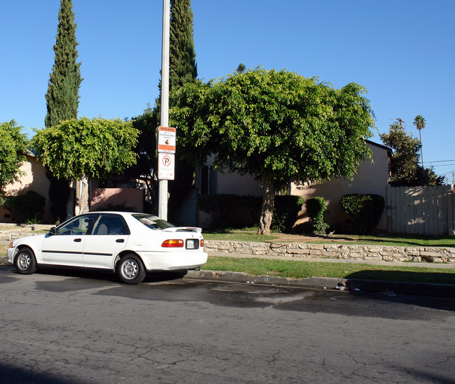 653 E 97th St in Inglewood, CA - Building Photo - Building Photo