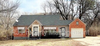 3268 E Rosita Cir in Memphis, TN - Building Photo