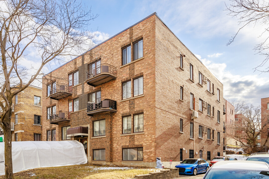 3780 De La Côte-Sainte-Catherine Ch in Montréal, QC - Building Photo