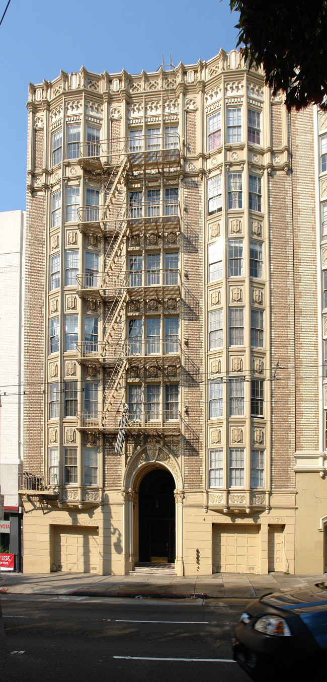 1725 Van Ness Ave in San Francisco, CA - Building Photo - Building Photo