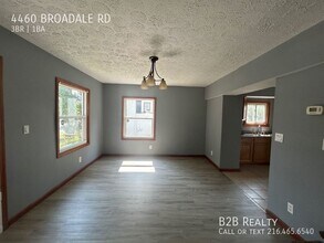 4460 Broadale Rd in Cleveland, OH - Building Photo - Building Photo