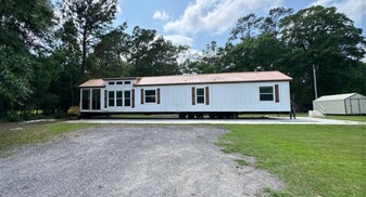 9440 Hickory St in Lumberton, TX - Building Photo