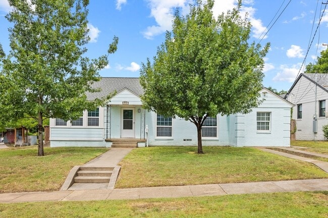 property at 907 Buckalew St