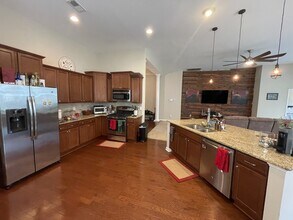 1213 Raven Rd in Hanahan, SC - Building Photo - Building Photo