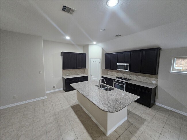 9126 Monarch Field Ln in Cypress, TX - Foto de edificio - Building Photo