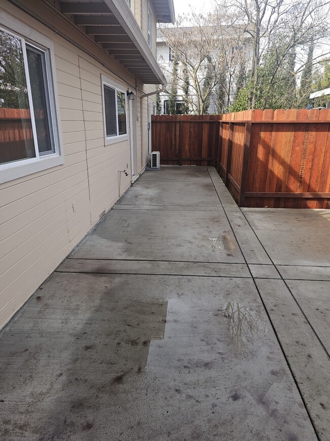 1842 Lynwood Dr, Unit 1842 Lynwood Dr. Unit A in Concord, CA - Foto de edificio - Building Photo