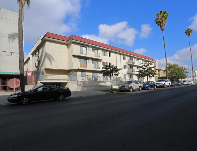 Catalina Apartments in Los Angeles, CA - Building Photo - Building Photo