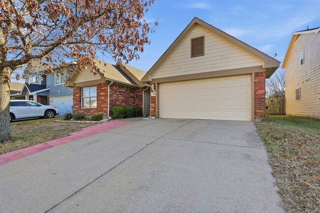 2918 St Rita Dr in Dallas, TX - Foto de edificio - Building Photo