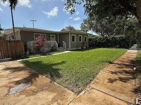 4301 SW 60th Pl in Miami, FL - Building Photo