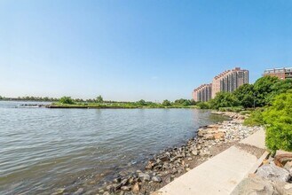 25 Hudson St in Jersey City, NJ - Foto de edificio - Building Photo