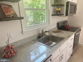 610 Meadowbrook Ave in Ambler, PA - Building Photo - Building Photo