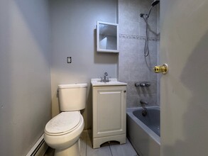 69 Martin Luther King Jr Dr, Unit 2 in Jersey City, NJ - Building Photo - Building Photo
