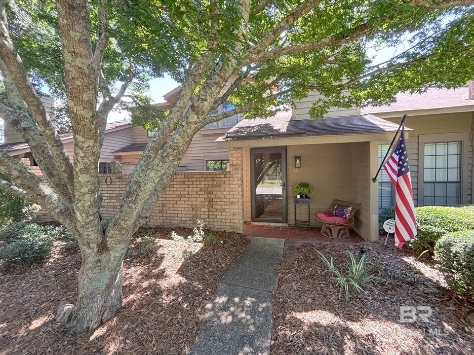 200 Parma Dr in Daphne, AL - Building Photo