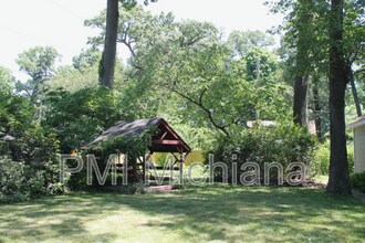 52554 Kenilworth Rd in South Bend, IN - Building Photo - Building Photo