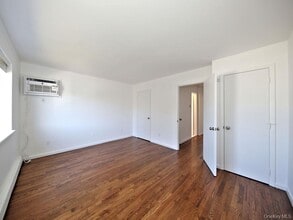 83 Grandview Ave in Port Chester, NY - Building Photo - Building Photo